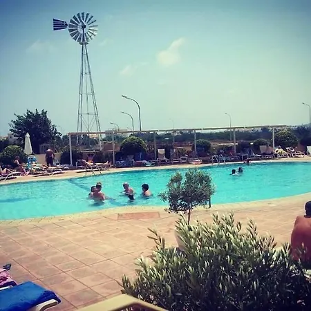 Kama Lifestyle Aparthotel 3*