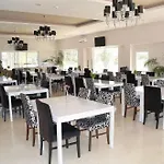 Ξενοδοχείο με διαμερίσματα Kama Lifestyle 4*