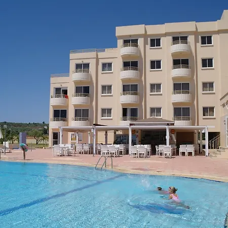 Aparthotel Kama Lifestyle 4*