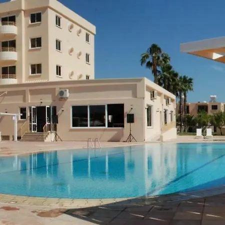 Kama Lifestyle Apartmanhotel Protarász